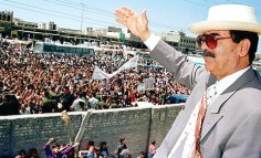 صدام حسين والجماهير